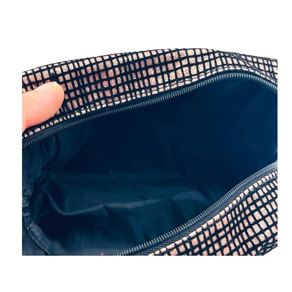 MAC COSMETICS Blush Purple Black Velvet Makeup Cosmetics Travel Bag HTF - Picture 7 of 10